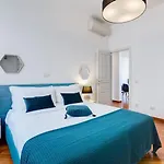 Modern, stylish flat near Piazza della Repubblica