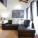 Ibernesi - Charming Apartment At The Roman Forums