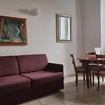 Studio Della Pace, Classy & Charming - Renovated