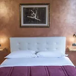 Navona Home