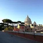 Free Breakfast - Michelangelo Dream House