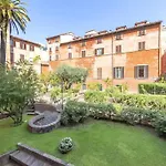 Vivi Trevi Luxury Suites