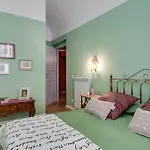 Femasuites
