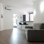 Roma Hub One