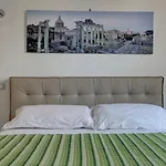 La Casa Sui Fori
