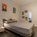 Piazza Del Popolo Apartment With View
