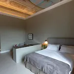 Domus 21 Luxury Suites