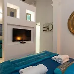 Giulia Apartment-Rental In Rome