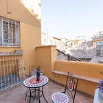 Stunning Campo De Fiori Apartment With Terrace