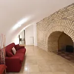 Easy Holidays - In Selci Colosseo