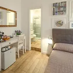 Garden House - Luxury Guest House - Only Self Check In