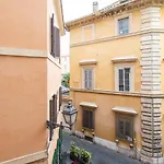 [PIAZZA DI SPAGNA 5 STELLE] Montecitorio Room