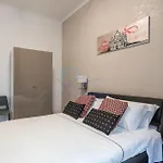 New! Completely Renovated Apt In Vatican!