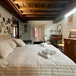 Penelope\'S House