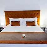 Home At Rome Vatican Suites