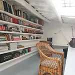 Luxury Art Apartment In Trastevere With Terrace