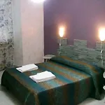 Gigi Holiday Rooms