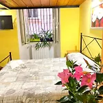 La Casa Simpatia - Hotel con Parcheggio a Richiesta Convenzionato !