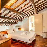 Cozy Attic with terrace in Piazza Del Fico/Navona