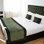 Home At Rome Vatican Suites