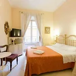 Marta Guest House