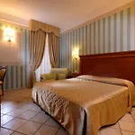 Hotel Golden