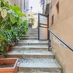 central stay