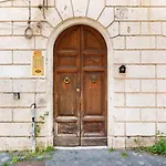 Delightful Flat In The Heart Of Trastevere