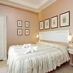 Deco\'S Place Roma Teodora