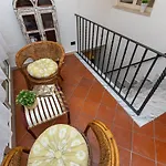 Lungaretta By Rental In Rome