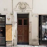 Iflat Campo Dei Fiori Stylish Apartment