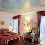 Daniel\'S Hotel