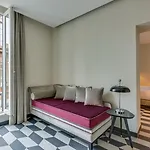 Otivm Hotel