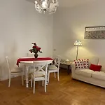 Elegant Apt-Typical Roman Palazzina Pz Alessandria