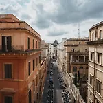 Rome Trevi Business Rooms