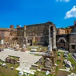 Empire Loft: In The Shadow Of Colosseo