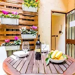 Trevi Fountain Suite Garden
