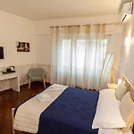 Aurelio Deluxe Rooms