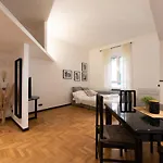 The Best Rent - Modern One-Bedroom Apartment In Trastevere