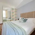 Ych-Sweet Home Near Colosseo