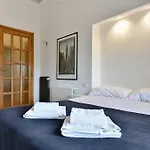 Stunning St.Peter\'S Apartment
