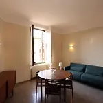 Sacconi Flat