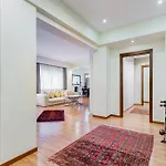 Exclusive Apartment In Eur Lake