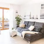Loft Con Terrazzo - 3 Min Dalle Autostrade By Followgreenhouserome