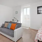 Central Large And Comfortable Apartment