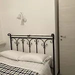 Simon\'S Place 2