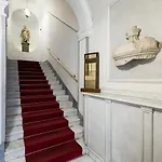 Via Condotti Private Suite