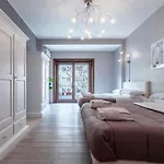 Naima Apartment San Pietro