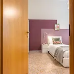 Bubbles Home A Piazza Trilussa In Trastevere