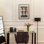 Largo Arenula Suites By Hili